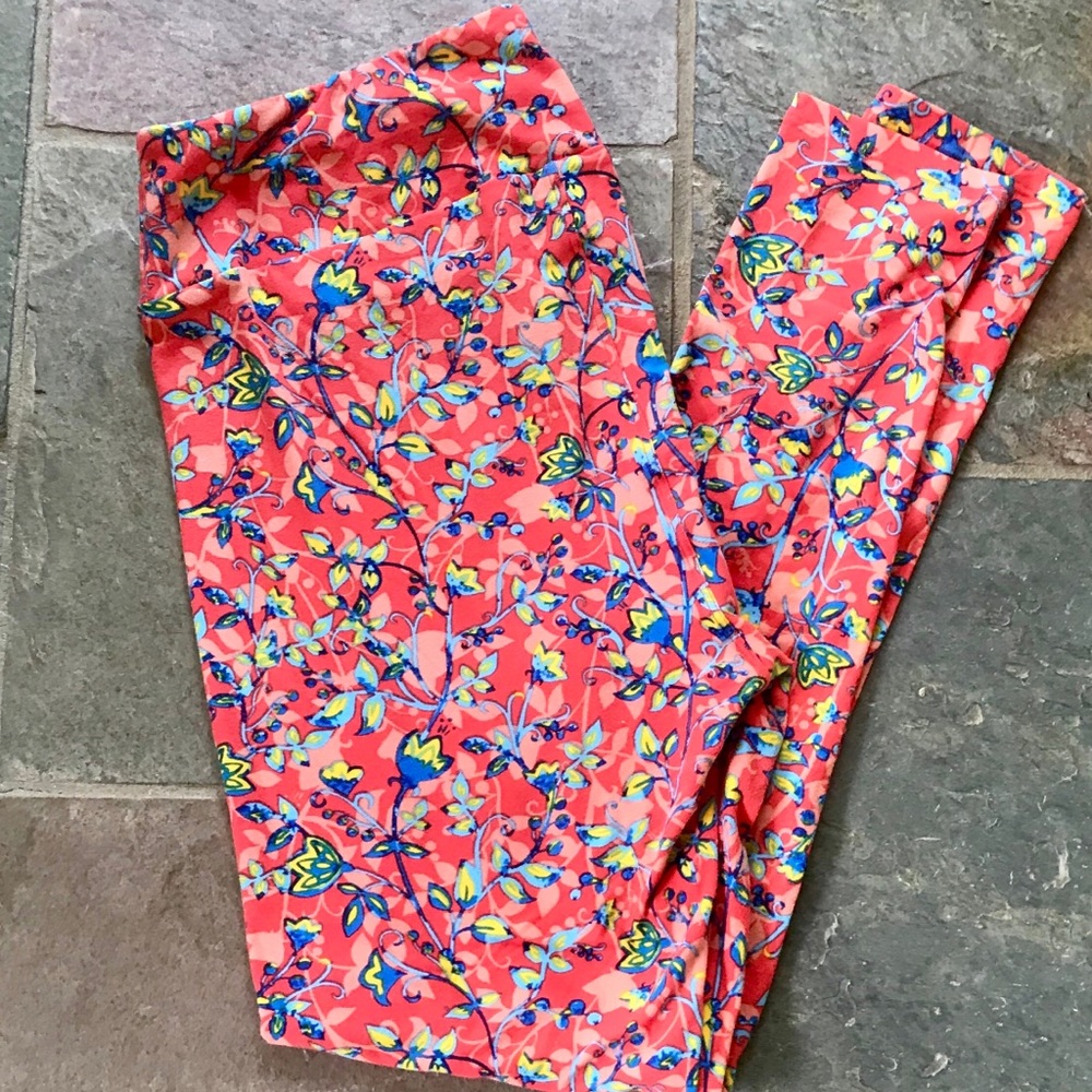 🕶 Red Floral Lularoe Leggings